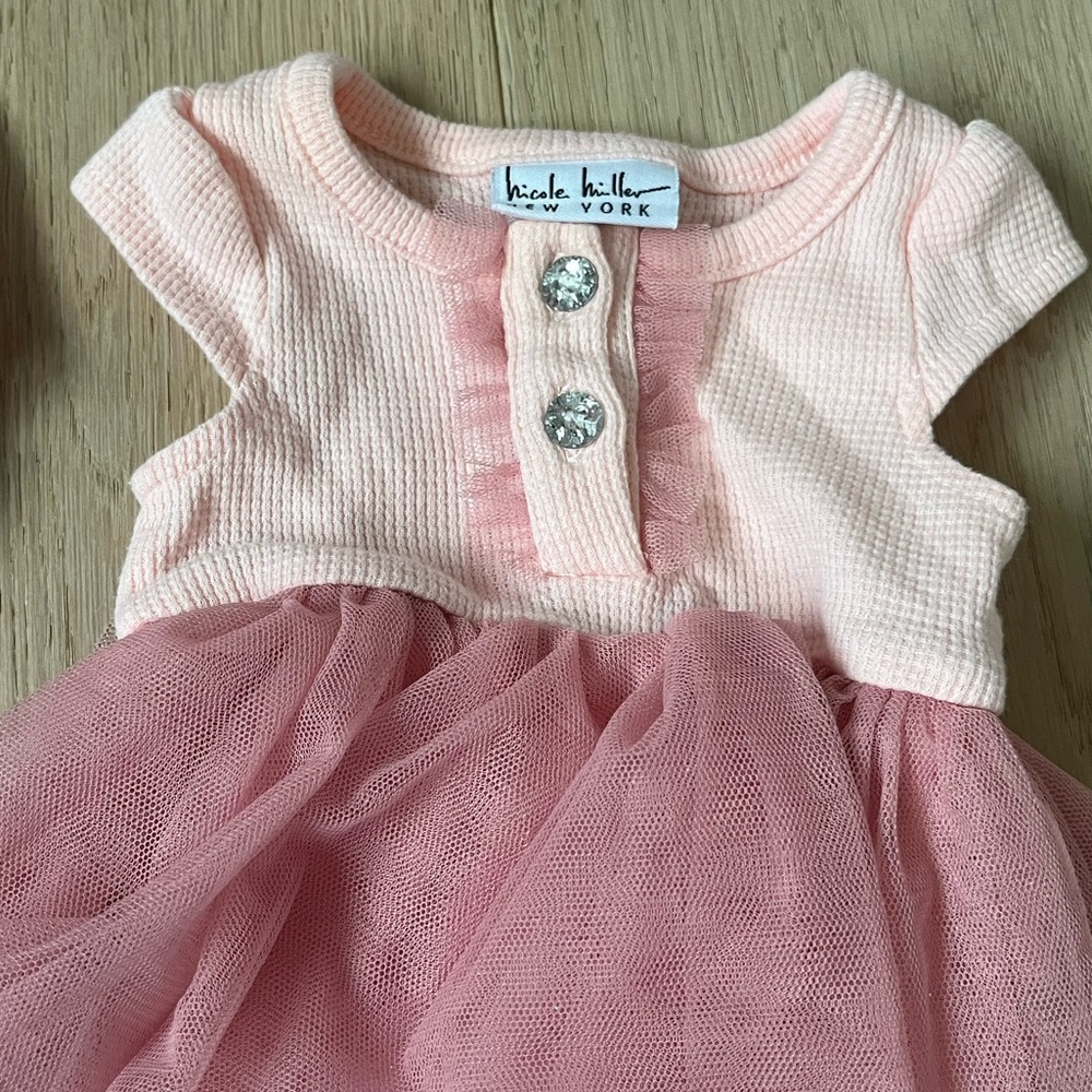 Nicole Miller 4 piece outfit